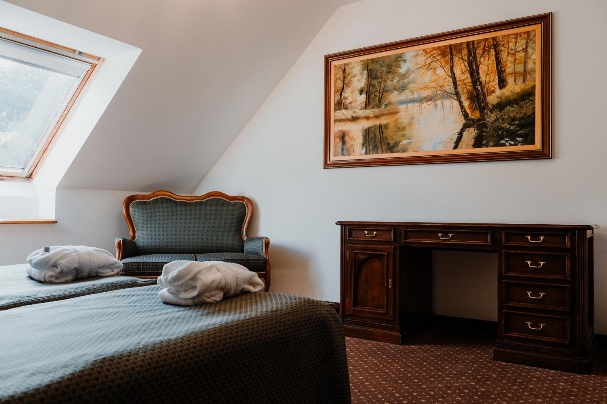 Kastelyhotel Sasvar Resort Paradsasvar Ngoại thất bức ảnh