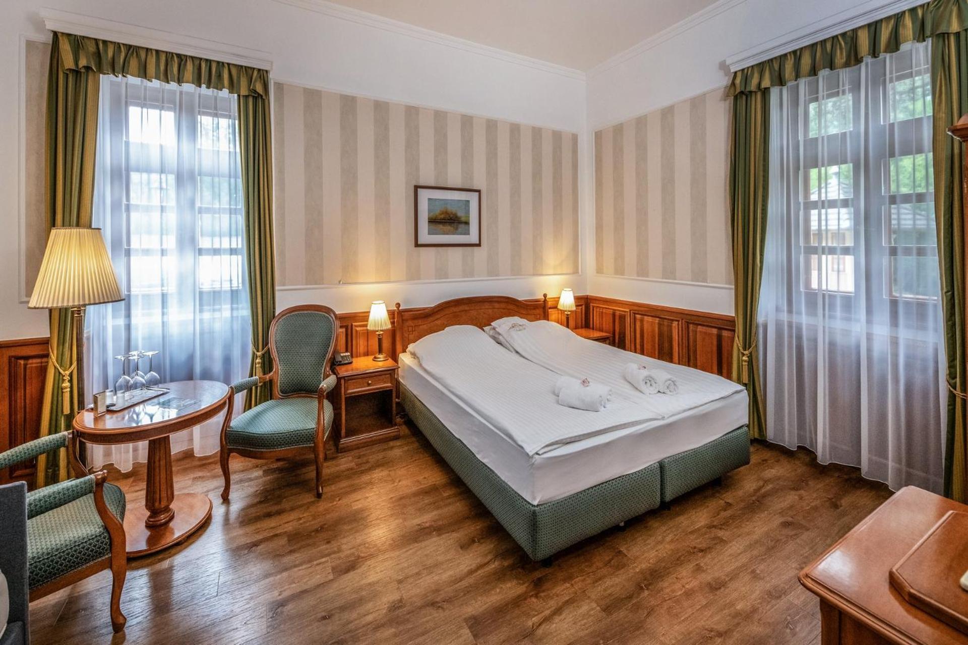 Kastelyhotel Sasvar Resort Paradsasvar Ngoại thất bức ảnh