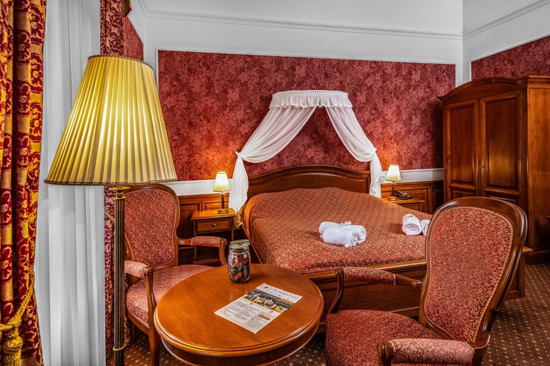 Kastelyhotel Sasvar Resort Paradsasvar Ngoại thất bức ảnh